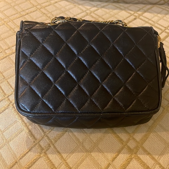 Jay Herbert Vintage Black Quilted with Gold and Leather Chain bag - Picture 2 of 9